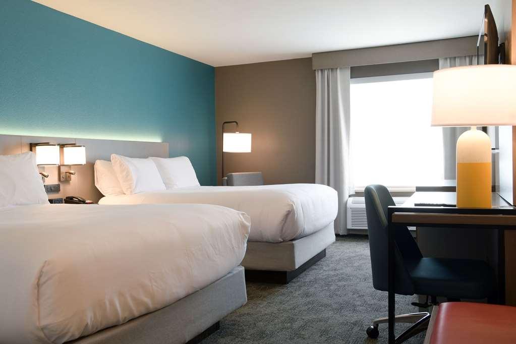 Comfort Inn & Suites Nw Milwaukee Germantown Room photo